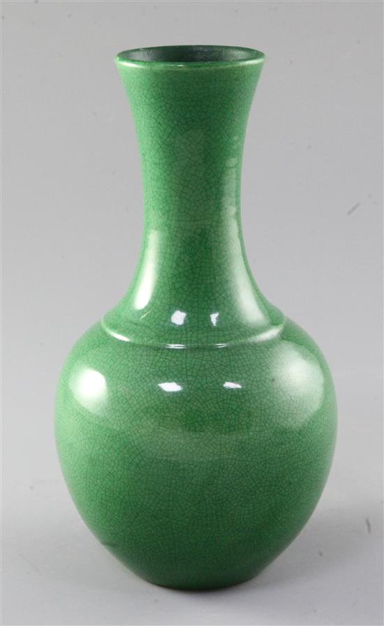 A Chinese green crackle glazed vase, Yuhuchunping, 18th / 19th century, height 21.5cm